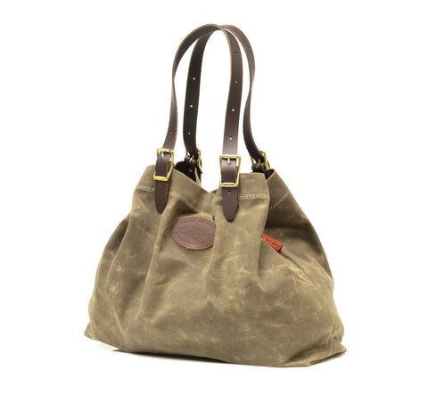 Strong leather shoulder straps that won't slip from your shoulder.