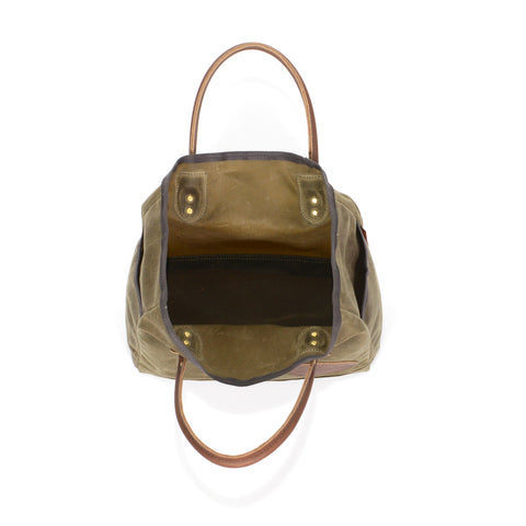 The Lake Michigan Tote has a large opening for carrying all sizes of items.