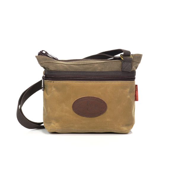 The Urban Field bag has a cross over shoulder strap that helps keep the bag close to the body and secure on the shoulder.