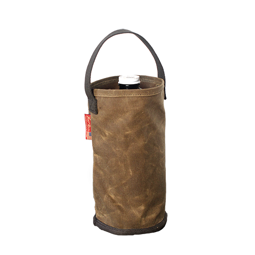 Both sizes have a sturdy webbed cotton handle for carrying.